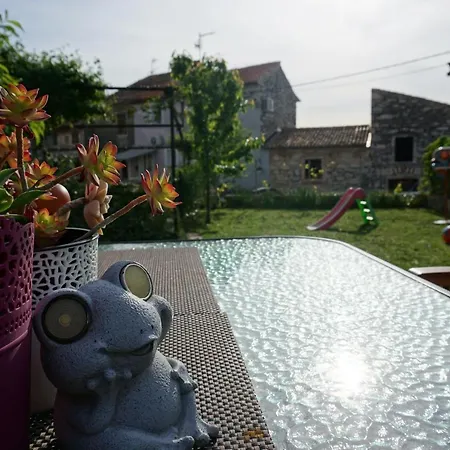 House Leon Dom wakacyjny *